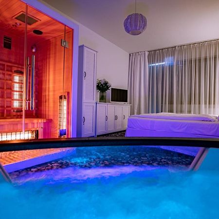 Apartament Rodzinny Beach Sauna&Jacuzzi Arka Medical Spa Kolobrzeg Exterior photo